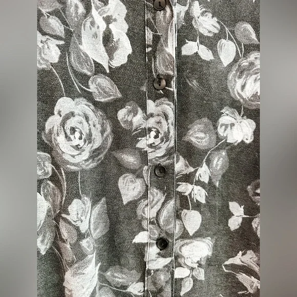 NY & Co. Sheer Floral Monochrome Button Down - Size: Large - Picture 5 of 7